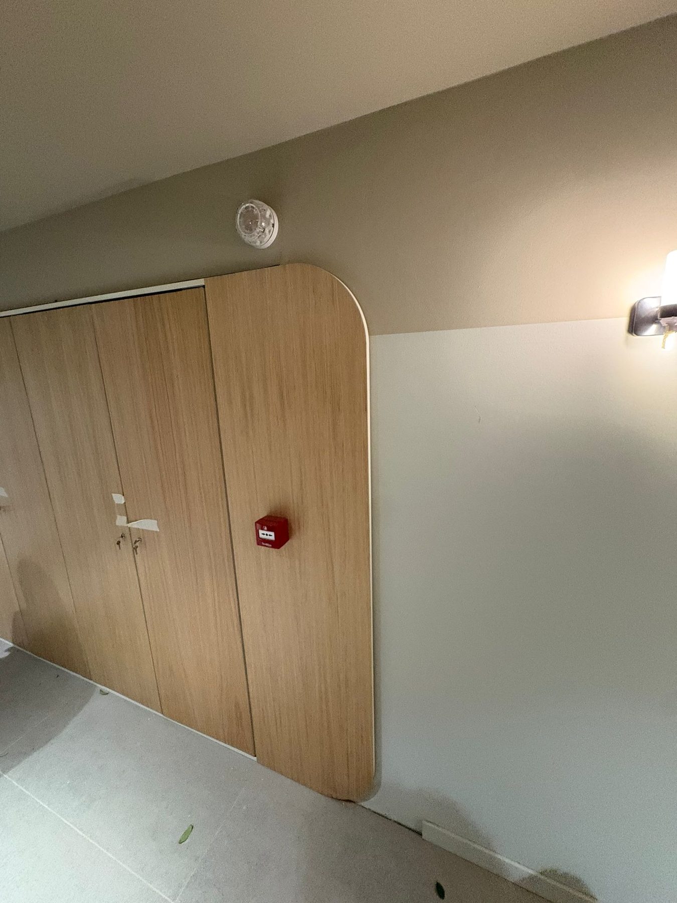 Boiserie su misura in un palazzo contemporaneo a Torino